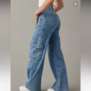 AE Curvy Super High-Waisted Baggy Wide-Leg Cargo Jean